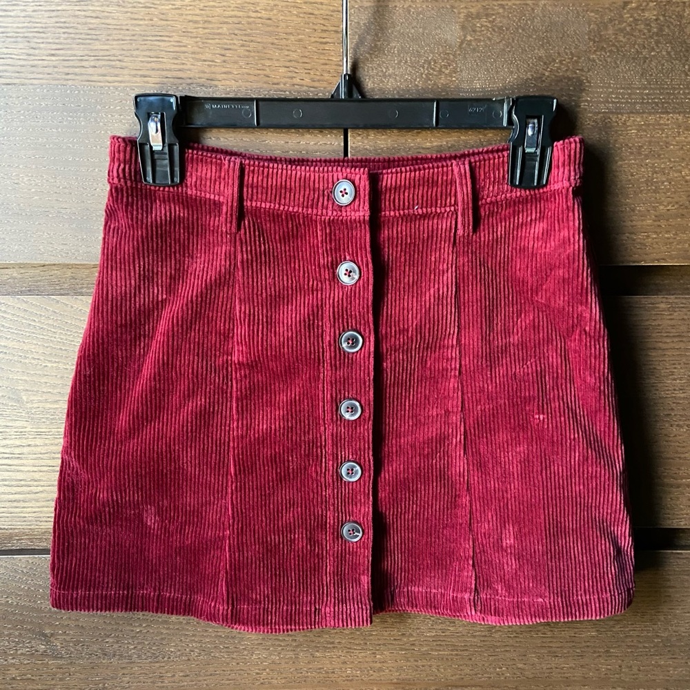 Forever 21 burgundy corduroy button front skirt